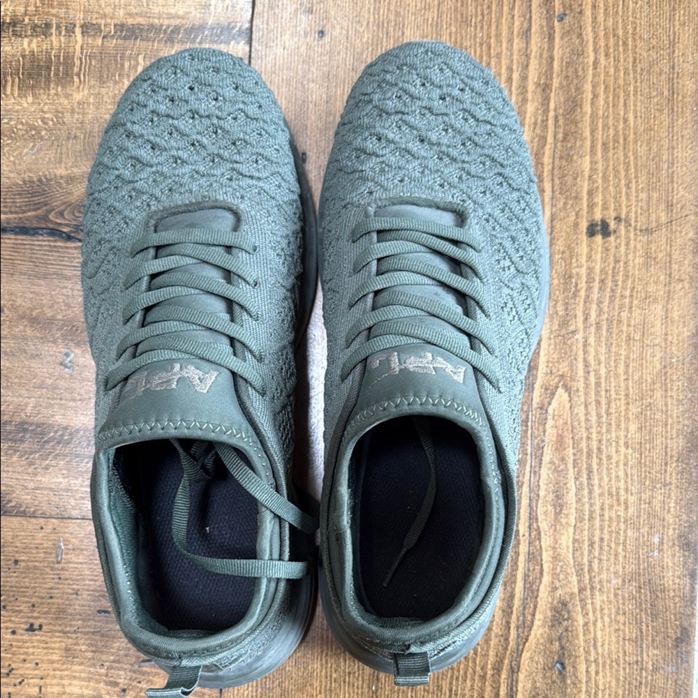 APL Techloom Phantom Sneakers